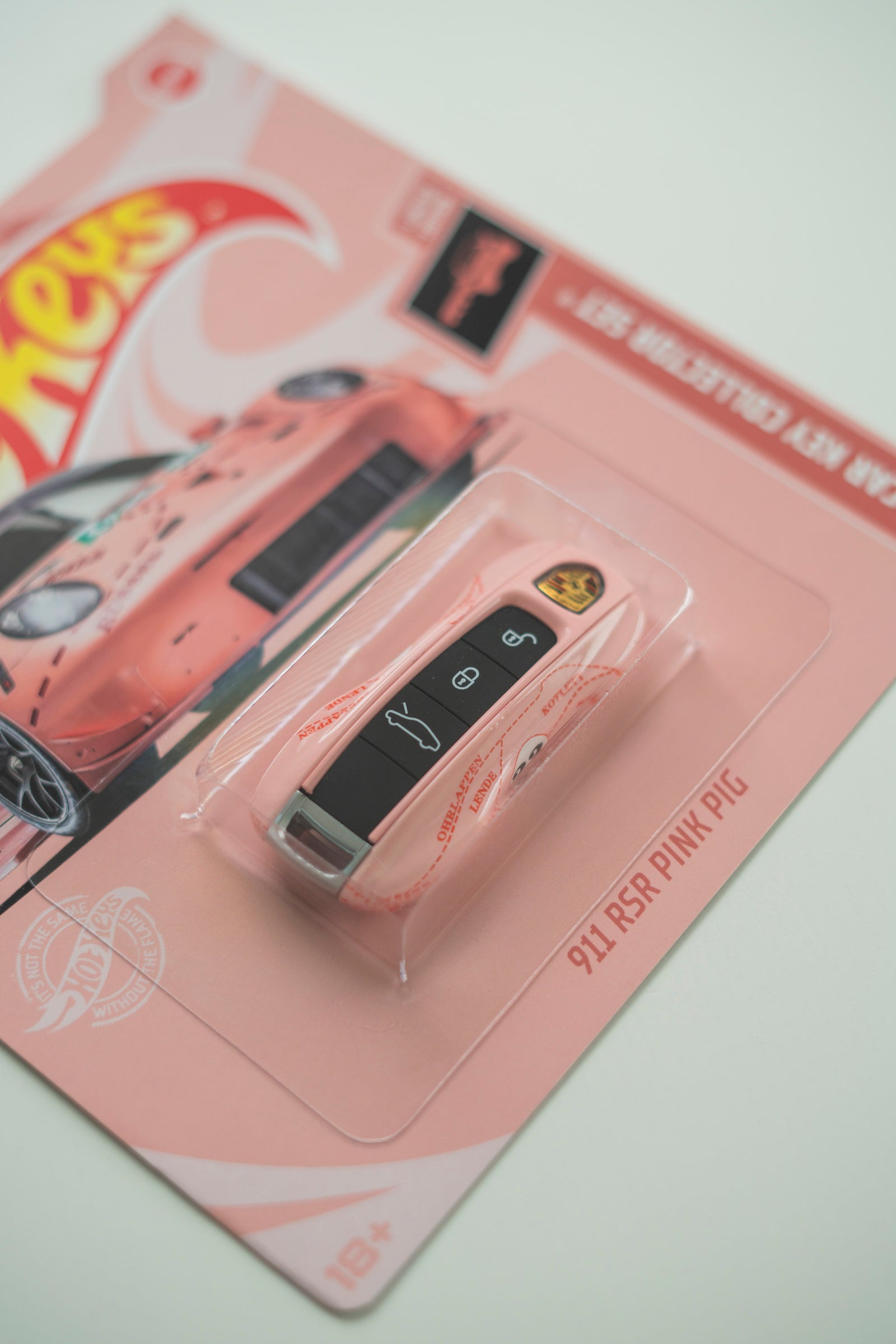 HOT KEYS - 911 RSR PINK PIG – KEVVE-INC STUDIOS