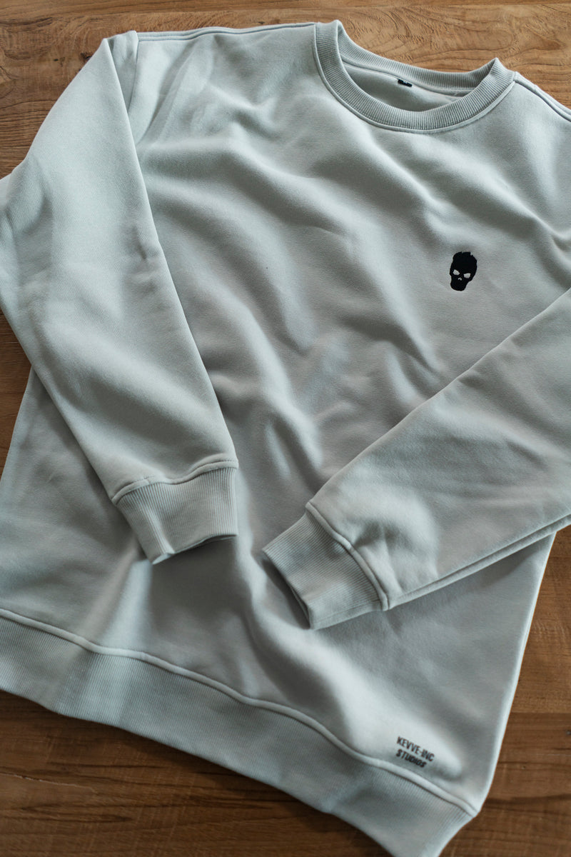 EMBROIDERED CEMENT GREY SWEATER